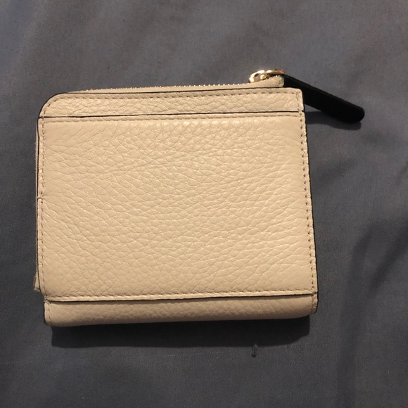 Kate Spade Wallet - Picture 2 of 7